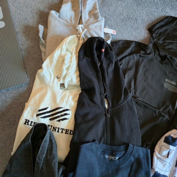 RESELLERS FLIPPERS 12 Piece Sweatshirt / Jacket Lot ALL BRAND NEW Designer Co's - Picture 4 of 5